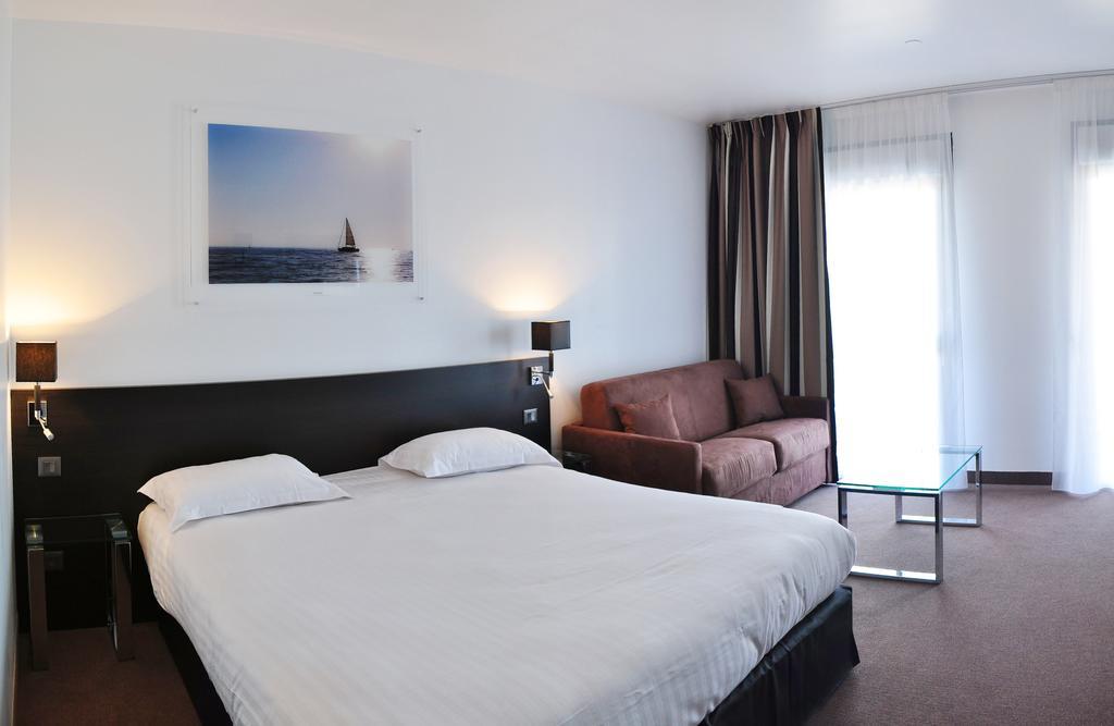 Golden Tulip Pornic Suites- Appart Hotel Экстерьер фото