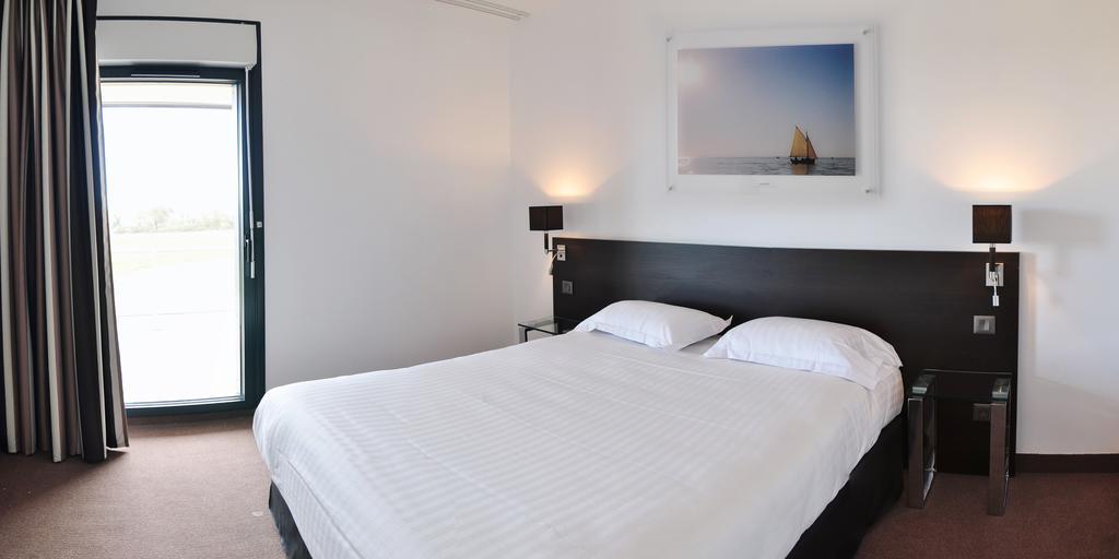 Golden Tulip Pornic Suites- Appart Hotel Экстерьер фото