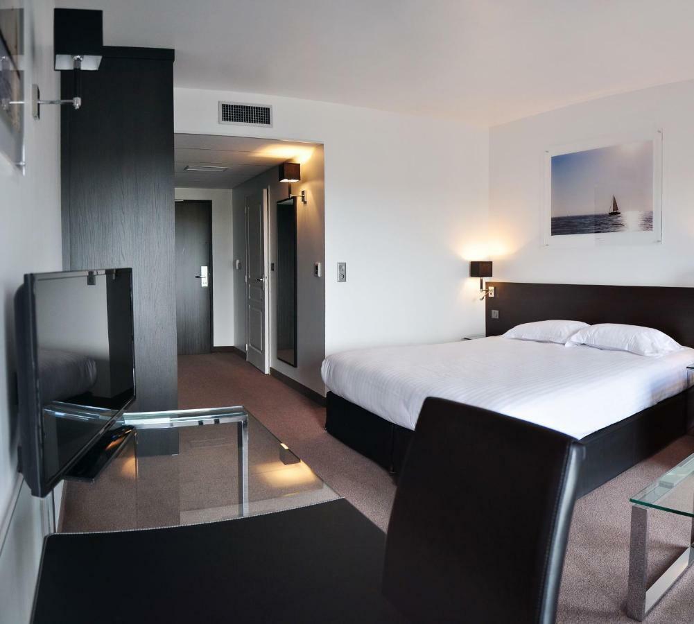 Golden Tulip Pornic Suites- Appart Hotel Экстерьер фото