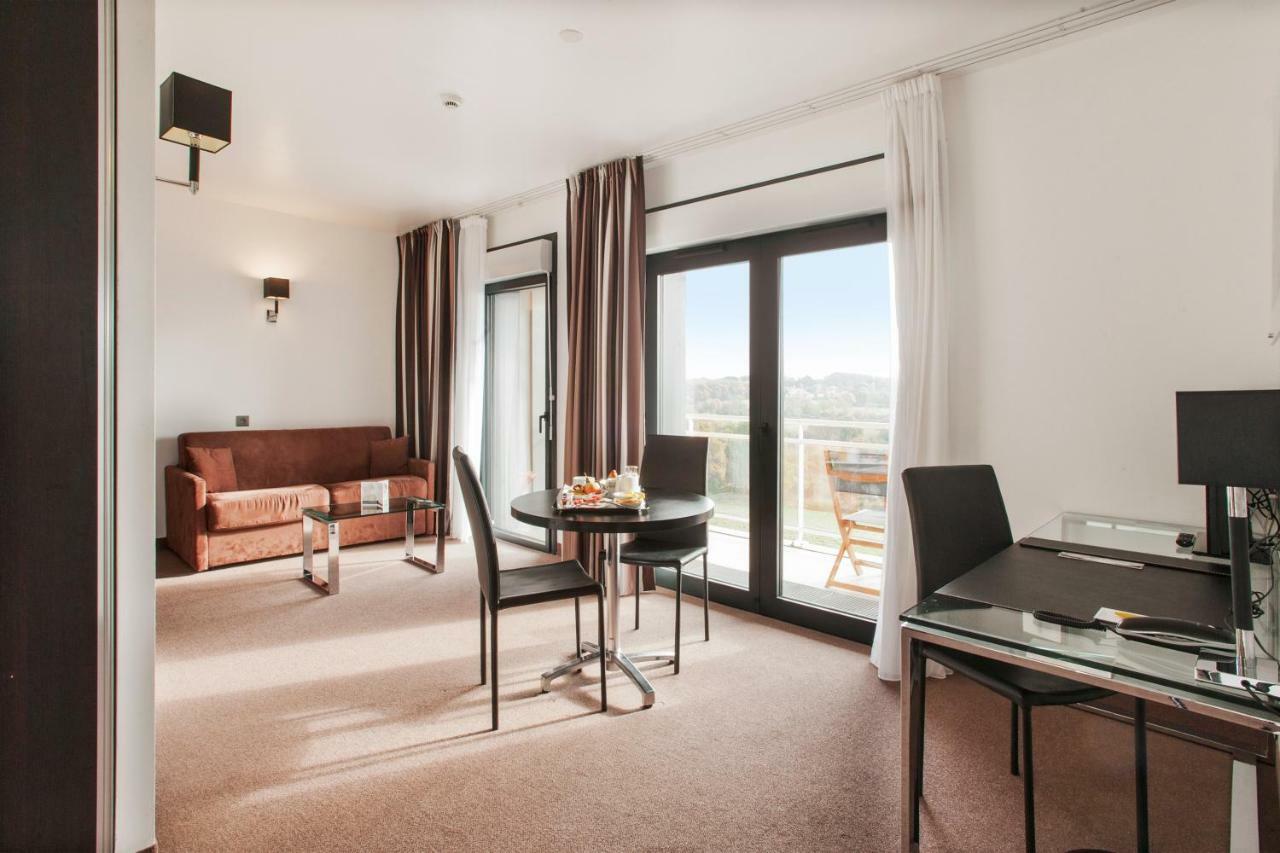 Golden Tulip Pornic Suites- Appart Hotel Экстерьер фото