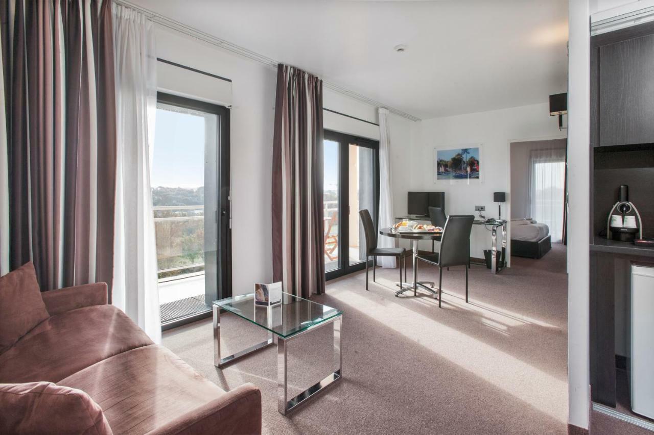 Golden Tulip Pornic Suites- Appart Hotel Экстерьер фото