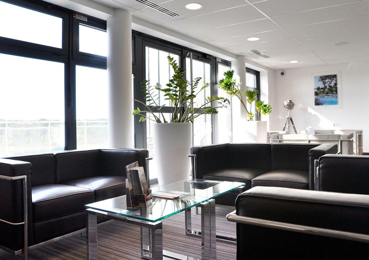 Golden Tulip Pornic Suites- Appart Hotel Экстерьер фото