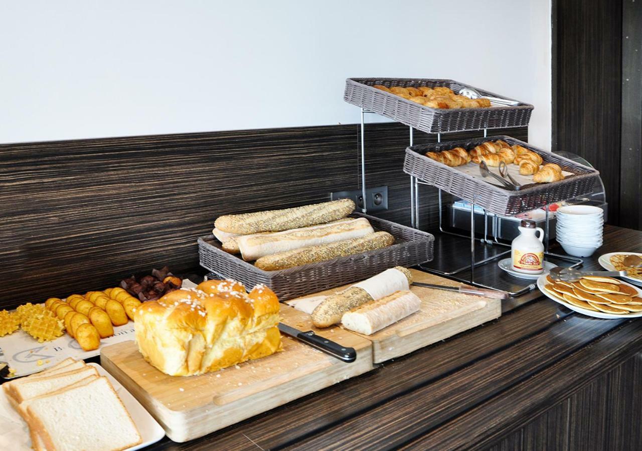 Golden Tulip Pornic Suites- Appart Hotel Экстерьер фото